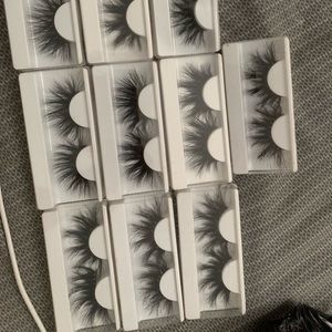 25MM Fur Lashes . Ready to be shipped